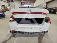 2021 Hyundai Elantra фото