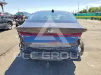 2021 Hyundai Elantra photo
