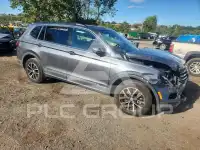 2021 Volkswagen Tiguan фото