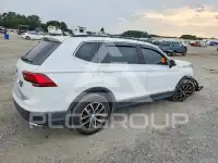 2021 Volkswagen Tiguan photo