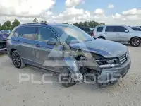 2021 Volkswagen Tiguan photo
