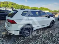 2021 Volkswagen Tiguan фото