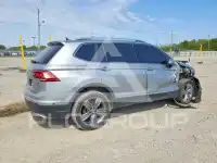 2021 Volkswagen Tiguan photo