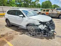 2021 Volkswagen Tiguan photo
