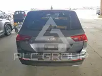2021 Volkswagen Tiguan photo
