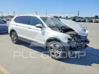 2021 Volkswagen Tiguan photo