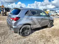 2022 Mitsubishi OUTLANDER photo