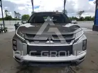 2022 Mitsubishi OUTLANDER photo