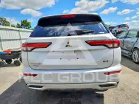 2022 Mitsubishi OUTLANDER photo
