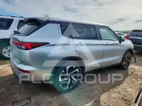 2022 Mitsubishi OUTLANDER photo