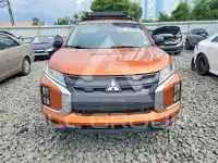 2022 Mitsubishi OUTLANDER photo