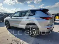 2022 Mitsubishi OUTLANDER photo