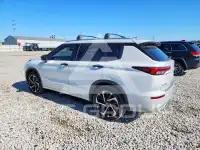 2022 Mitsubishi OUTLANDER photo
