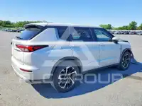 2022 Mitsubishi OUTLANDER фото