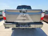 2022 Nissan TITAN фото