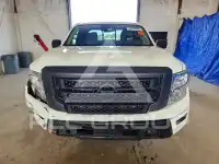 2022 Nissan TITAN photo