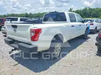 2022 Nissan TITAN фото