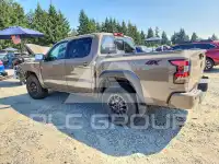 2022 Nissan FRONTIER фото
