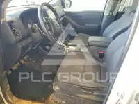 2022 Nissan FRONTIER фото