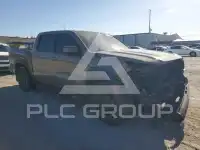 2022 Nissan FRONTIER фото