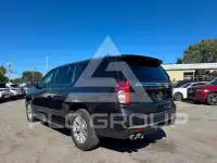 2022 Chevrolet Suburan photo