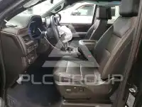 2022 Chevrolet Suburan фото