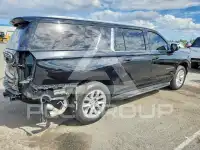 2022 Chevrolet Suburan photo