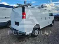 2022 Chevrolet Express фото