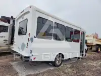 2022 Chevrolet Express фото