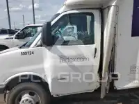 2022 Chevrolet Express фото