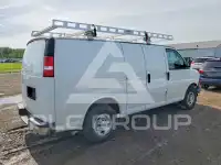 2022 Chevrolet Express photo
