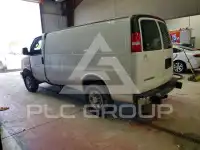 2022 Chevrolet Express фото