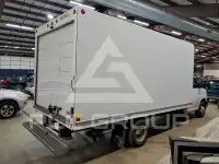 2022 Chevrolet Express фото