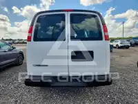 2022 Chevrolet Express фото