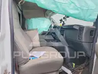 2022 Chevrolet Express фото