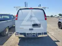 2022 Chevrolet Express фото