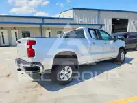 2022 Chevrolet Silverado фото