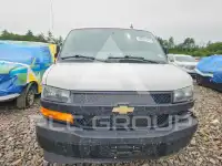 2022 Chevrolet Express фото