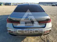 2022 BMW 750 фото