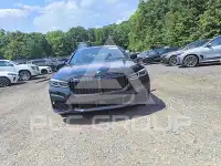 2022 BMW 750 photo