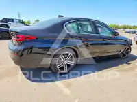 2022 BMW 530 фото