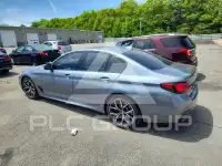 2022 BMW 530 фото