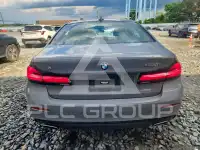 2022 BMW 530 фото