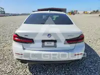 2022 BMW 530 фото