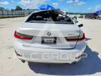 2022 BMW 330 фото