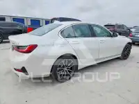 2022 BMW 330 photo
