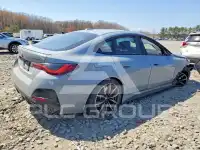 2022 BMW M4 фото