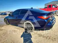 2022 BMW M4 photo