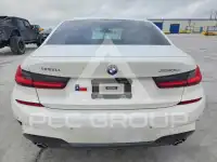 2022 BMW 330 фото