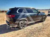 2022 BMW X5 фото